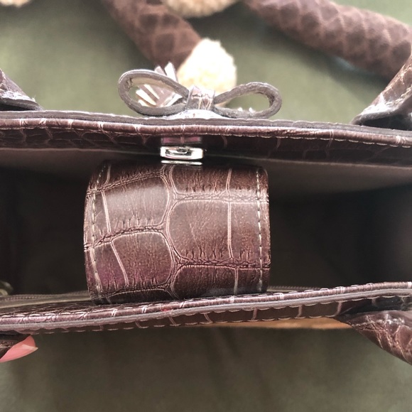 Tapestry purse with faux leather by Liz Claiborne - Picture 10 of 11